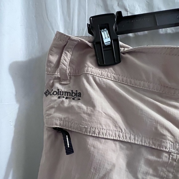 COLUMBIA pfg tan pants converts to shorts size 10 short - Picture 7 of 7